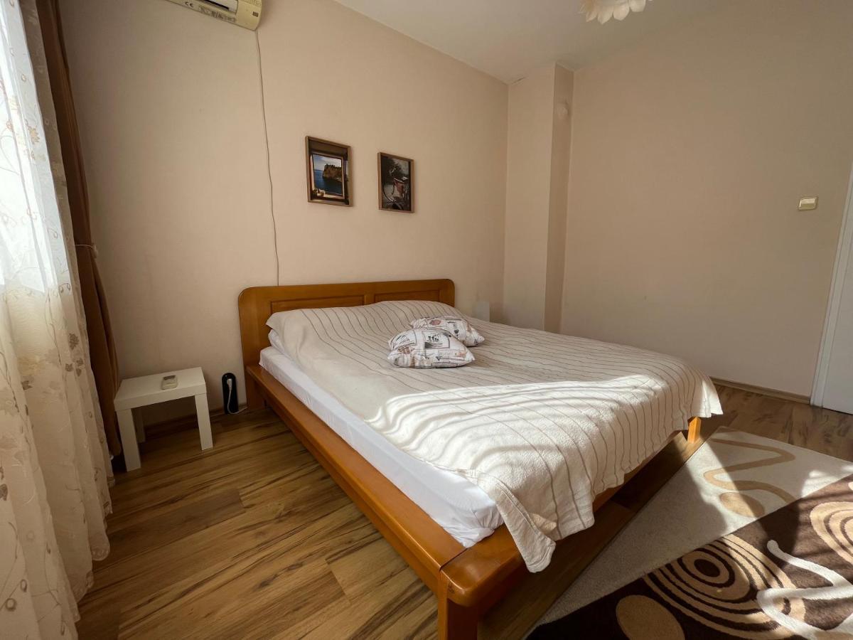 Apartment Acacia Varna Exterior photo